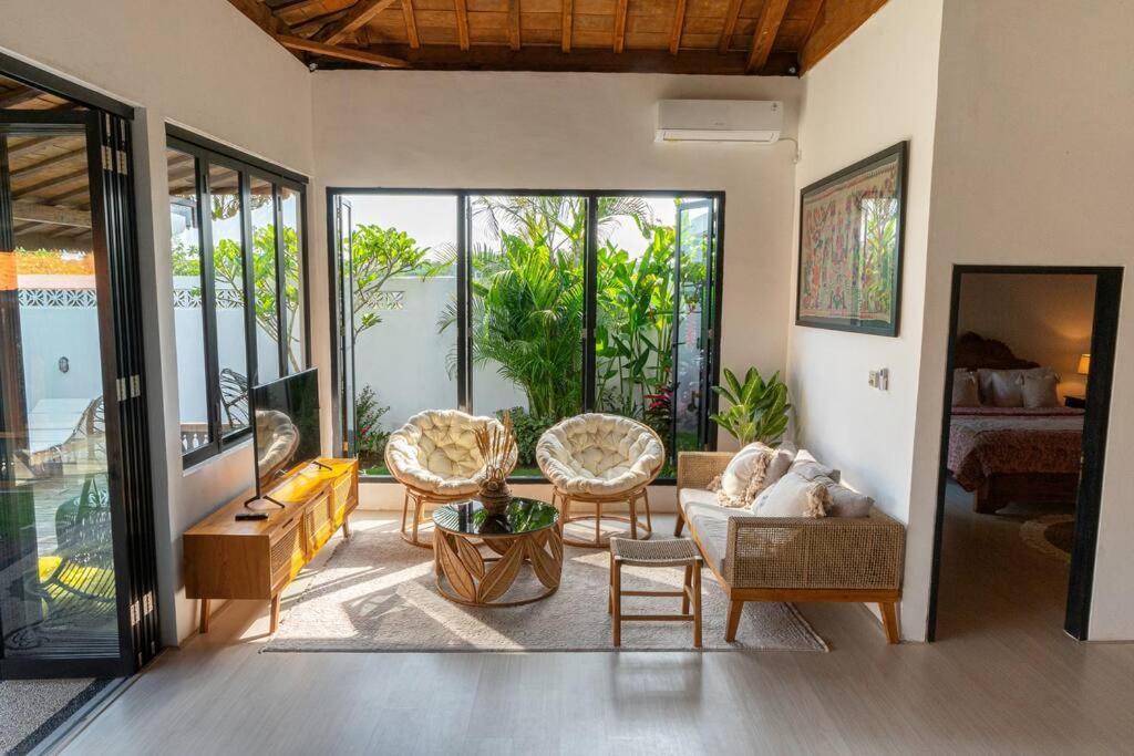 Berawa Canggu Stylish Joglo 3 Bedrooms Private Villa With Private Pool Eksteriør billede